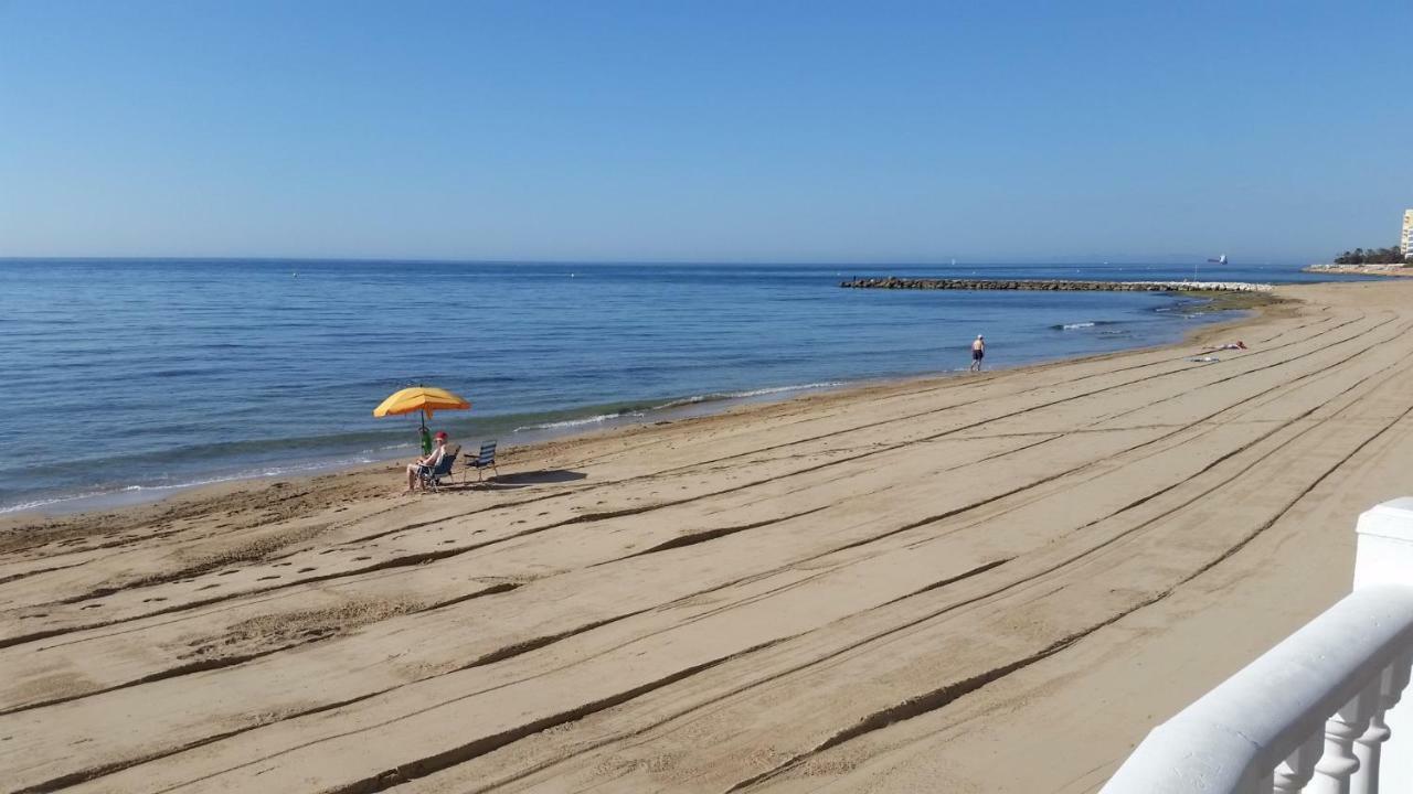 A 150 M De La Playa * Torrevieja